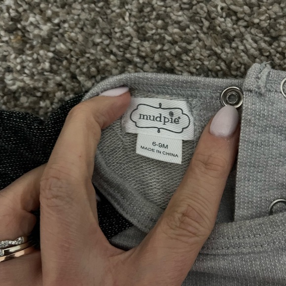 Mud Pie Santa Christmas Onesie | 6-9 months - Picture 2 of 2